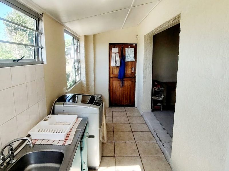 3 Bedroom House for Sale in Summerpride - Photo 6