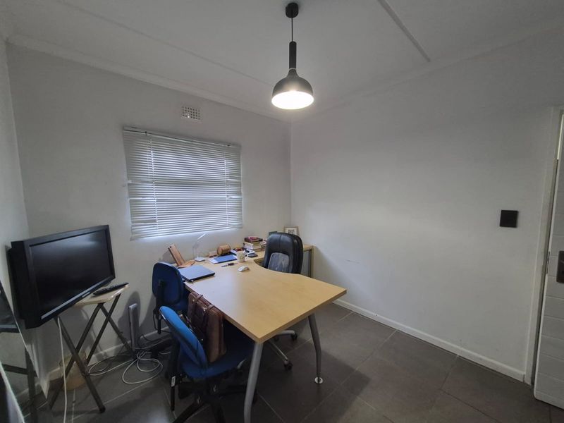 Stunning Ground Floor Apartment in Central Blue – Blue Downs - Photo 8