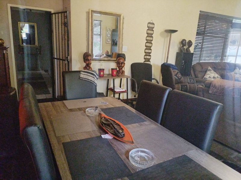 4 Bedroom House for Sale in Strubenvale  - Photo 10
