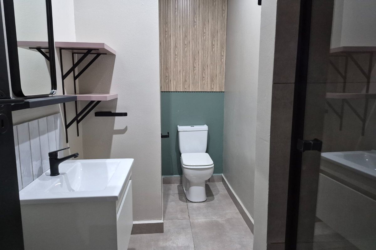 ALL COSTS INCLUDED - 2 BEDROOM RENOVATED APARTMENT IN SANDTON CBD - Photo 5