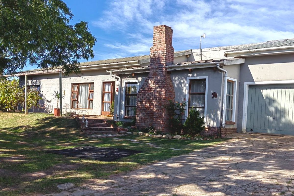 4 Bedroom House for Sale Kareedouw - Photo 2