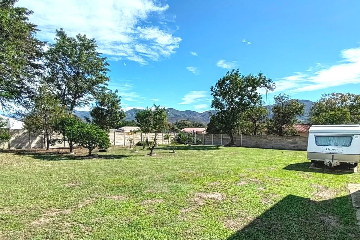 4 Bedroom House for Sale Kareedouw - Photo 4