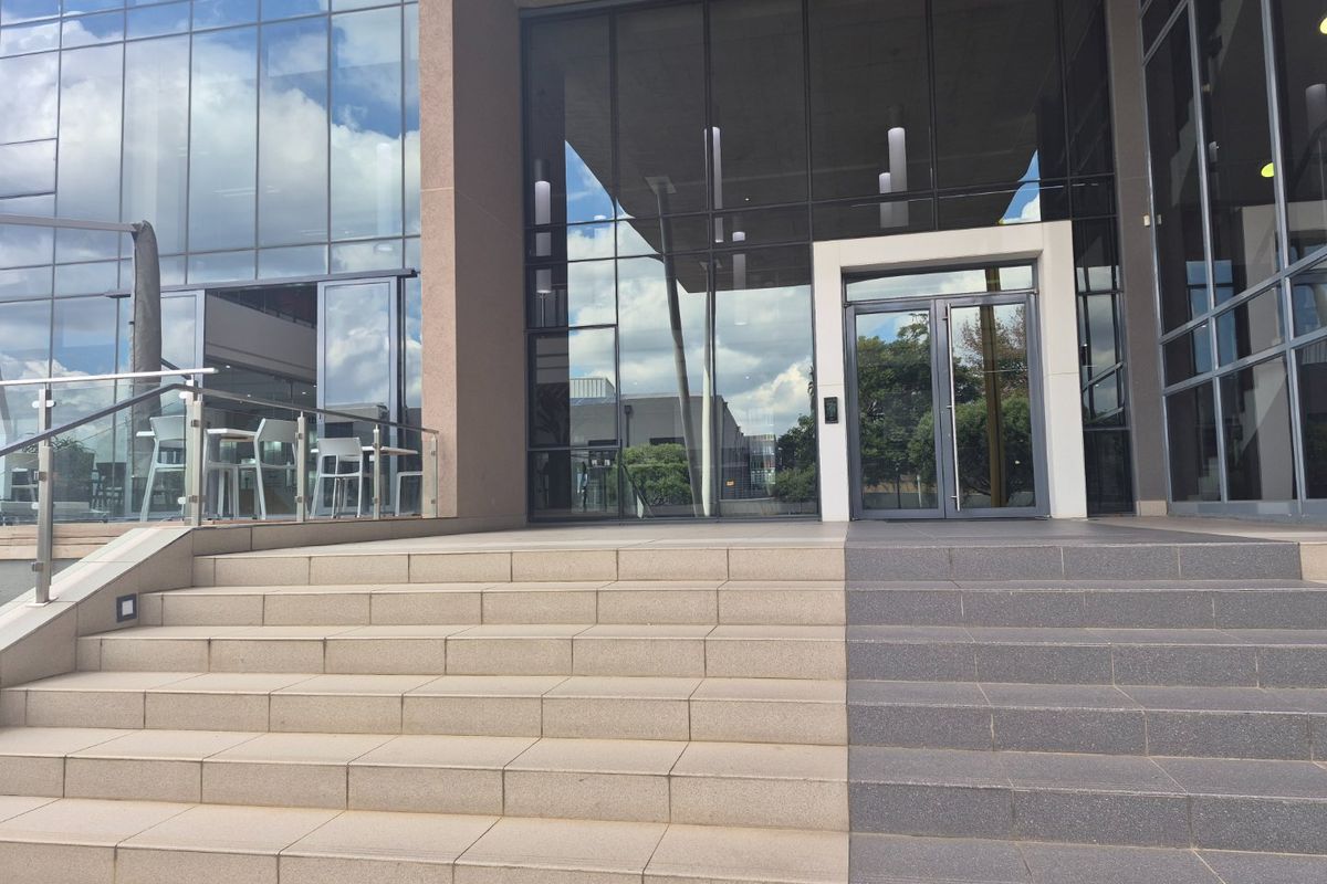 Exceptional Ground-Floor P-Grade Office Space in Prime Bryanston - Photo 3