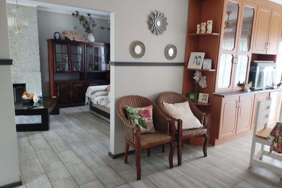 3 Bedroom House for sale in Edelweiss  - Photo 5