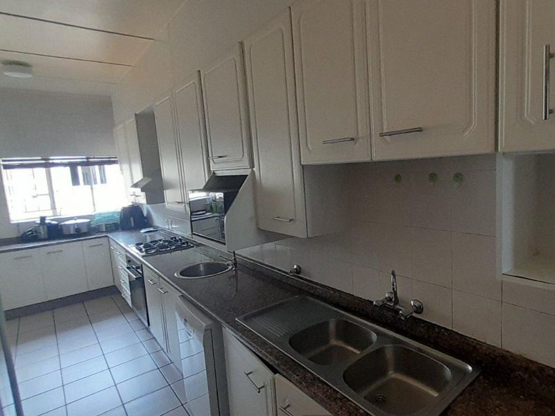 5 Bedroom Family Home on 4015 square meters in Ferndale - Photo 7