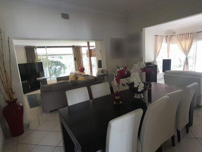 5 Bedroom Family Home on 4015 square meters in Ferndale - Photo 5