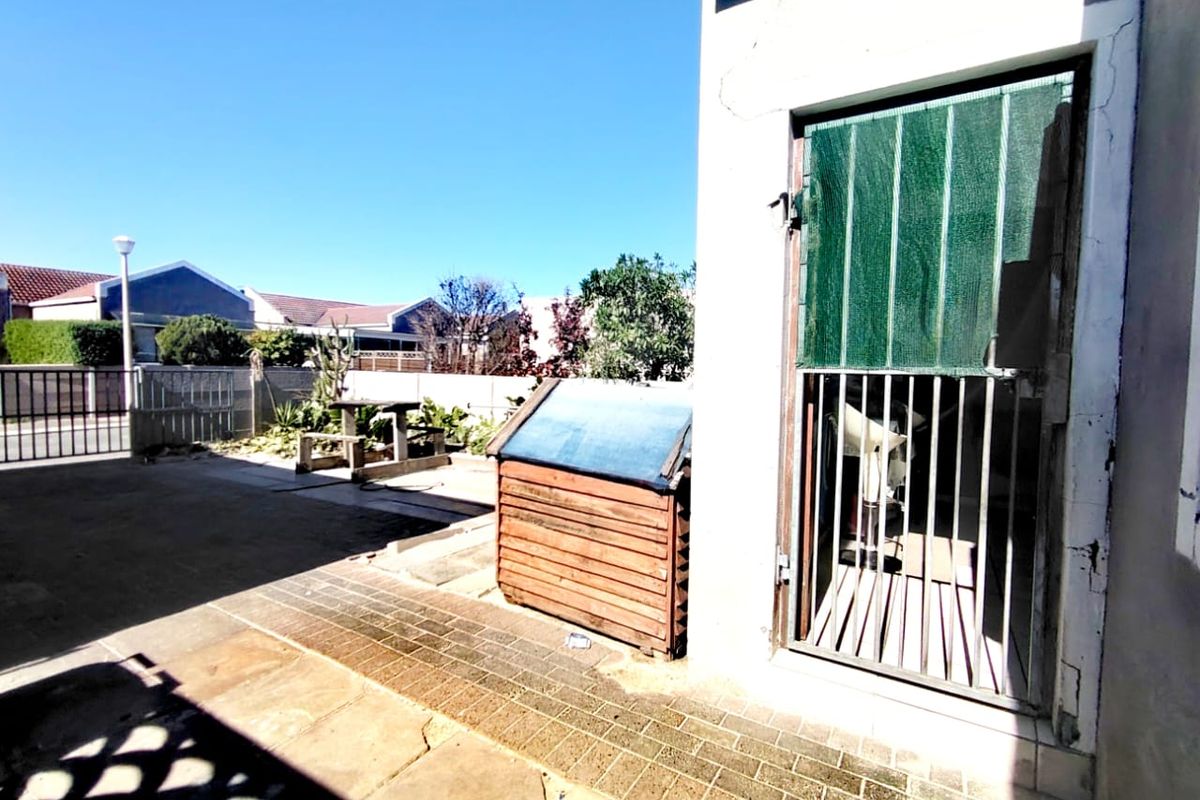 2 Bed House in Weltevreden Valley for Sale - Photo 3