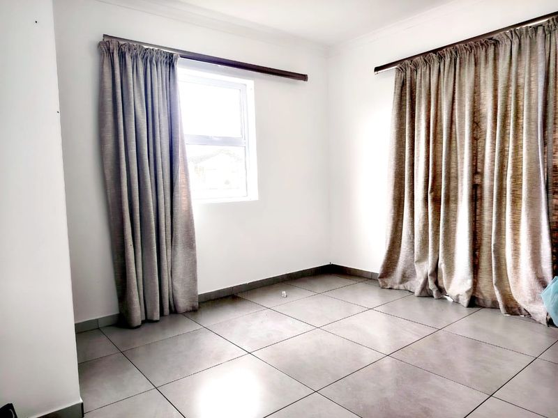 3 bedroom House to Rent  - Photo 8