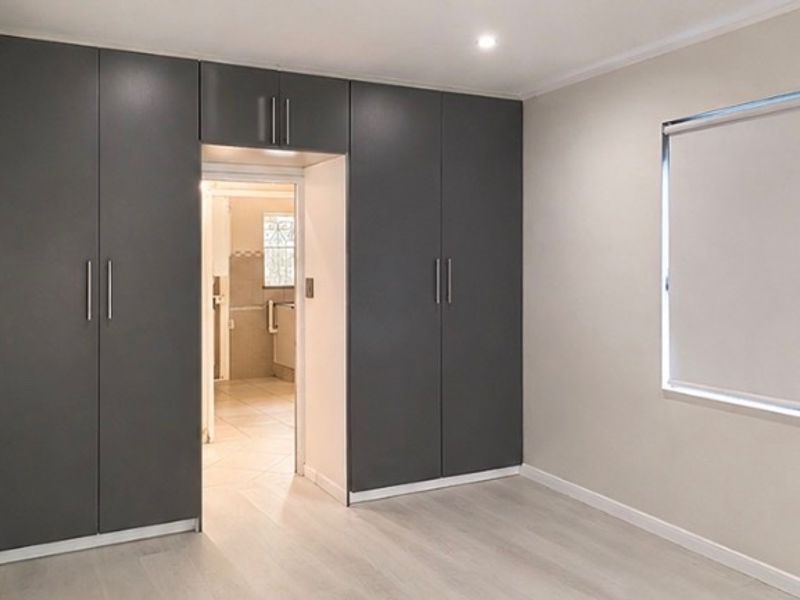 Spacious 3-Bedroom House To Rent   This lovely 3-bedroom home offers comfort, space, and convenience—perfect for families looking for a peaceful place to call home.  Property Features:  3 well-sized bedrooms 1 bathroom Spacious kitchen Large, comfortable lounge Single garage Additional secure parking  Generous Yard: Enjoy a big yard with plenty of space—ideal for kids, pets, or simply relaxing outdoors.  Located in a safe and secure area, giving you peace of mind.  Prime Location:  Close to schools Near Oakfields Pick n Pay Easy access to main routes and amenities  This home combines space, convenience, and great value don’t miss out!  Contact today to arrange a viewing. - Photo 5