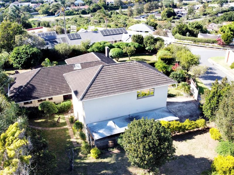 5 Bedroom House in Vincent Heights - Photo 9