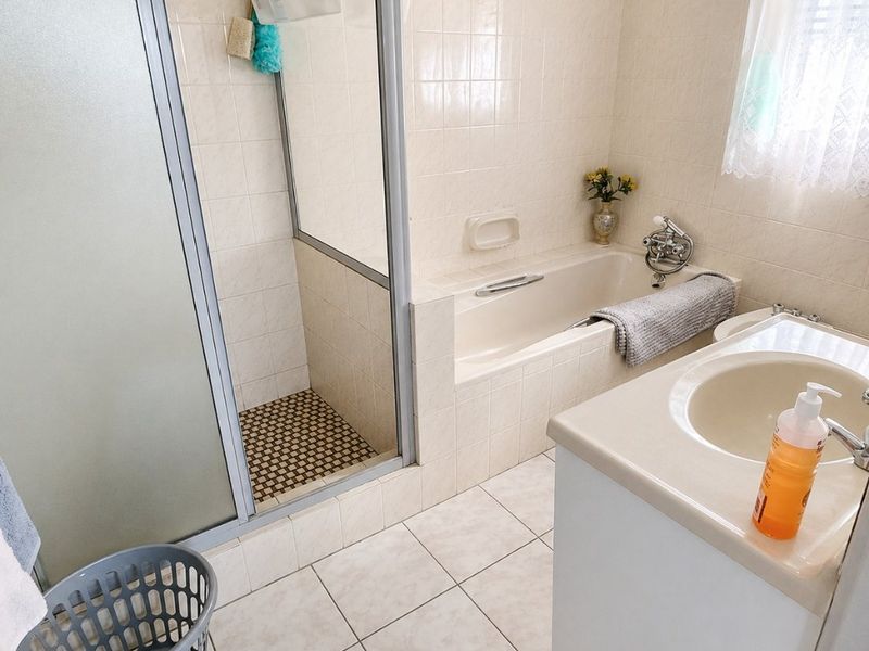 5 Bedroom House in Vincent Heights - Photo 7