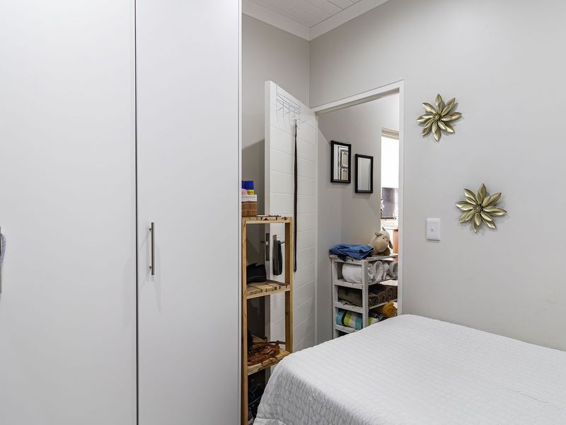 Beautiful Coastal Townhouse with low maintenance garden - Photo 10