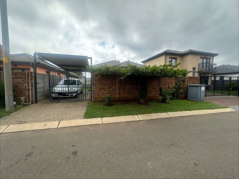 3 Bedroom House for Sale in Leopard's Rest Security Estate - Photo 2