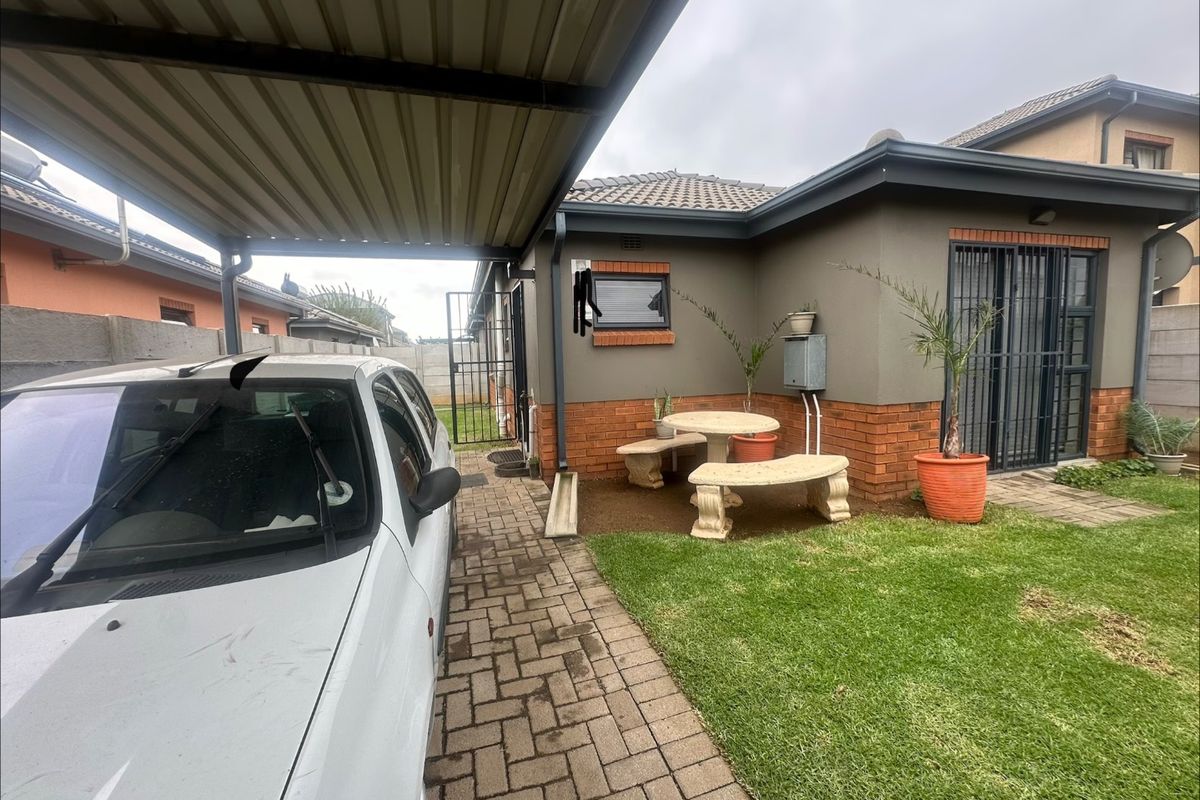 3 Bedroom House for Sale in Leopard's Rest Security Estate - Photo 5