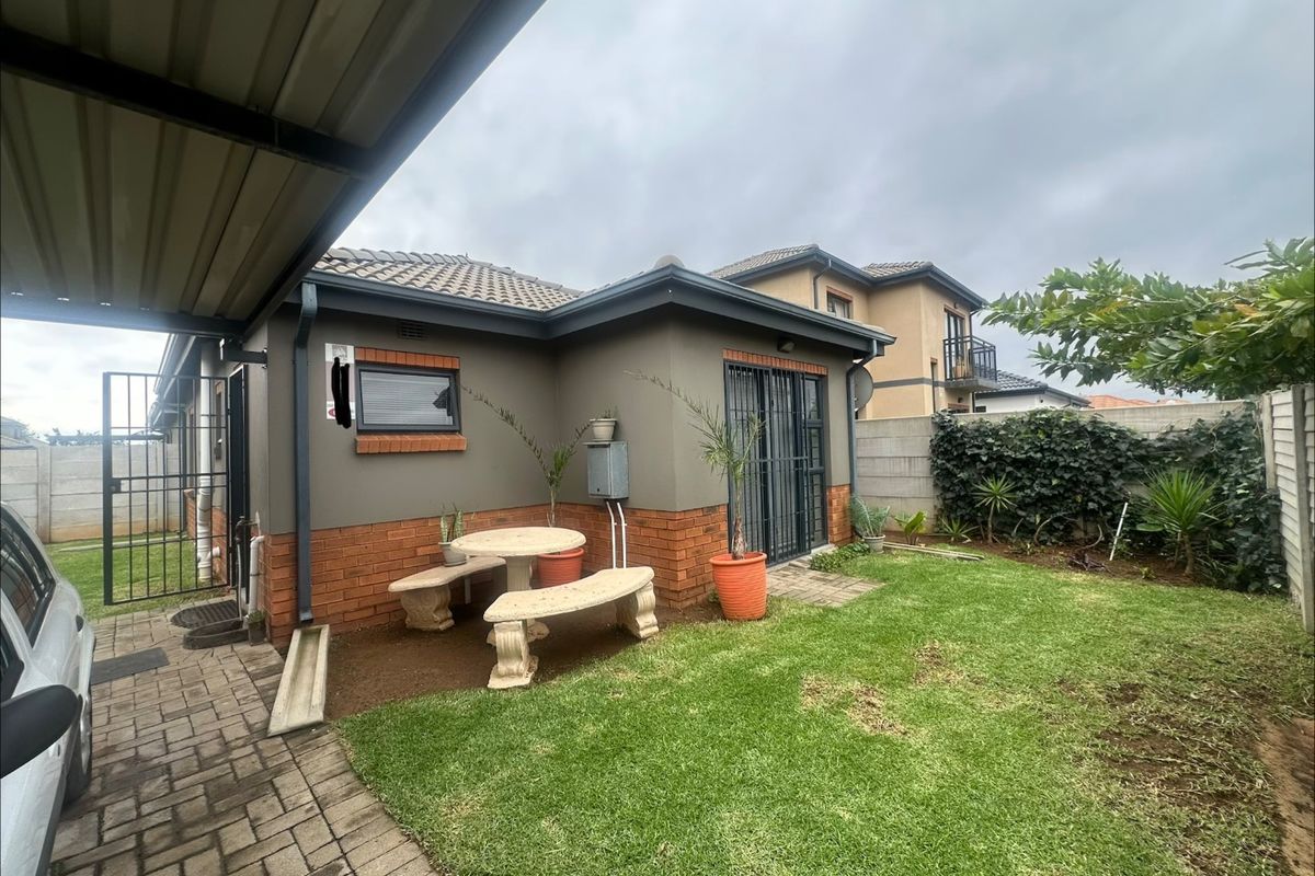 3 Bedroom House for Sale in Leopard's Rest Security Estate - Photo 4