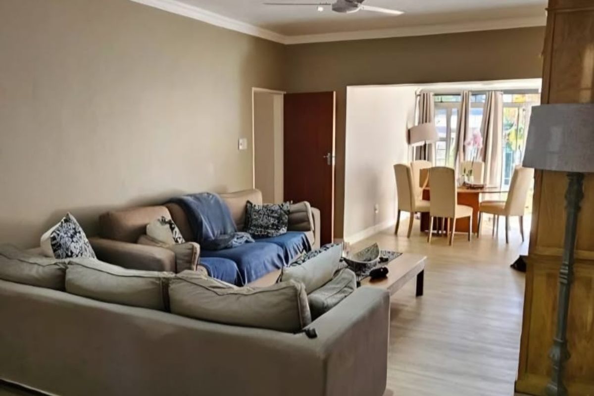 3 Bedroom Townhouse for Sale - Photo 2