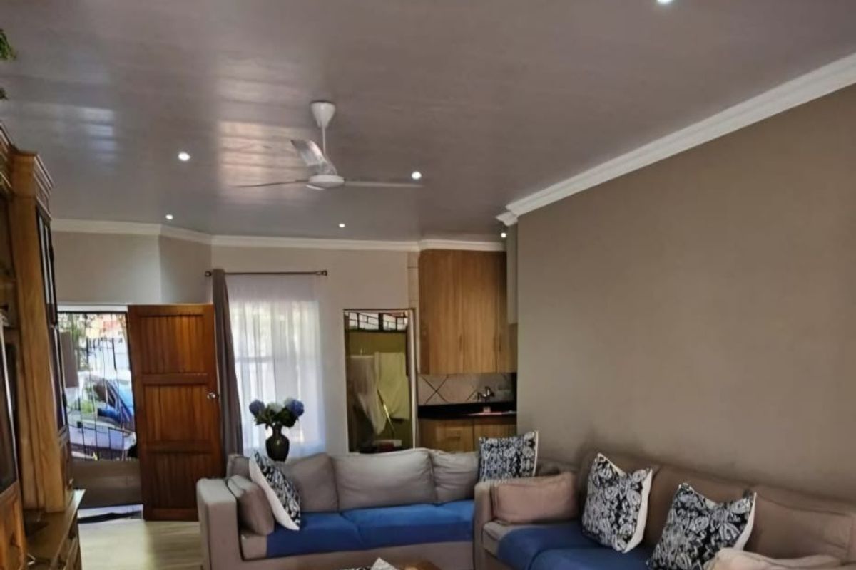 3 Bedroom Townhouse for Sale - Photo 3