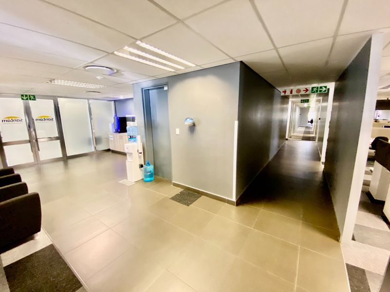 Premium Office Available In P-Grade Building - Photo 10