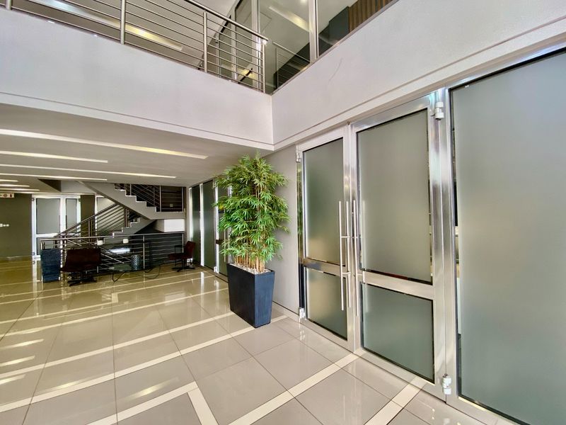 Premium Office Available In P-Grade Building - Photo 7