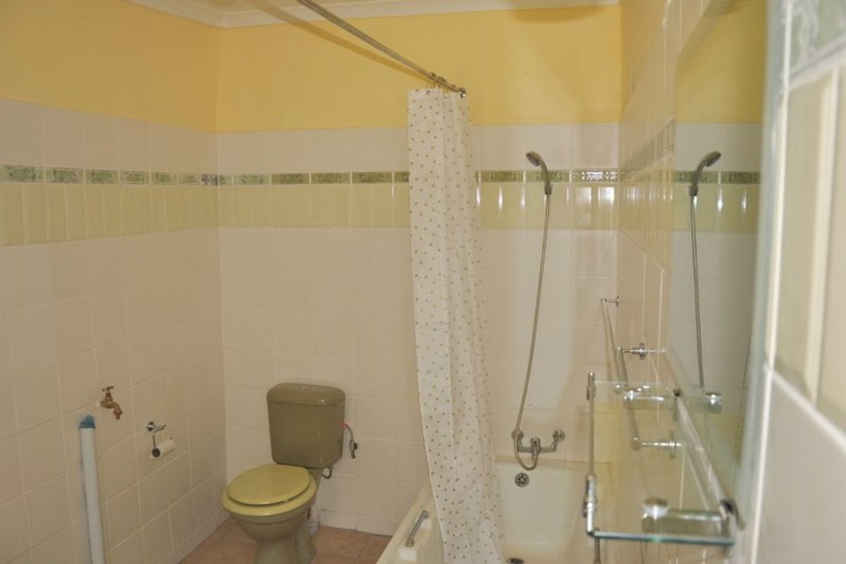 Triple-stand Investment Opportunity in Secure Kensington Street - Photo 5