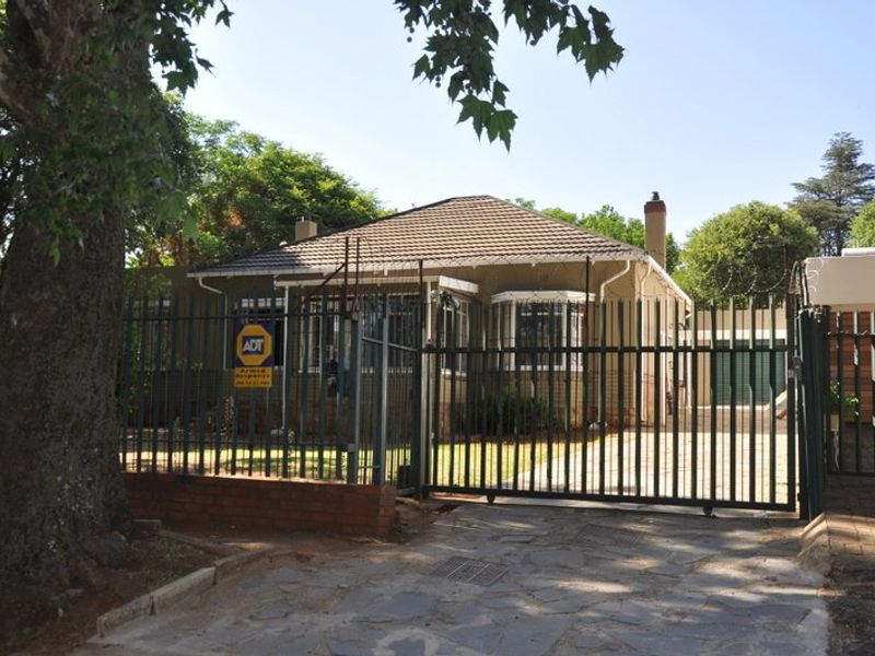 Triple-stand Investment Opportunity in Secure Kensington Street - Photo 7