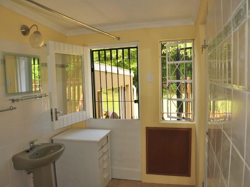Triple-stand Investment Opportunity in Secure Kensington Street - Photo 6