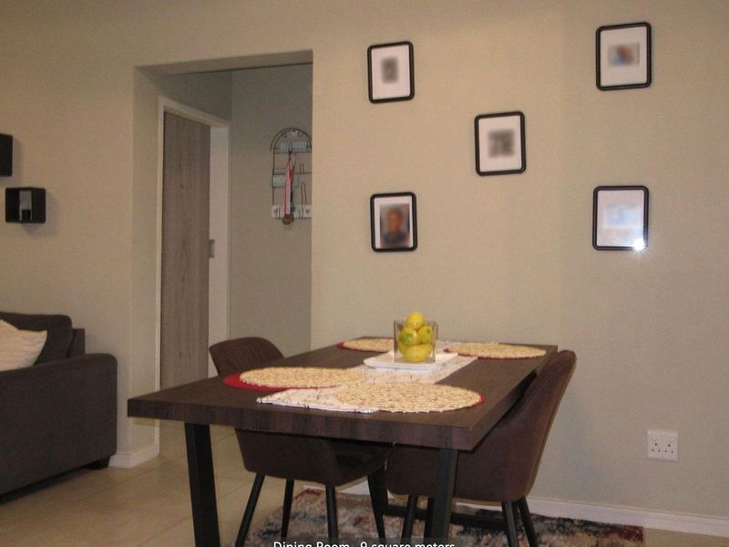 3 Bedroom Apartment / Flat for Sale in Noordhang - Photo 7