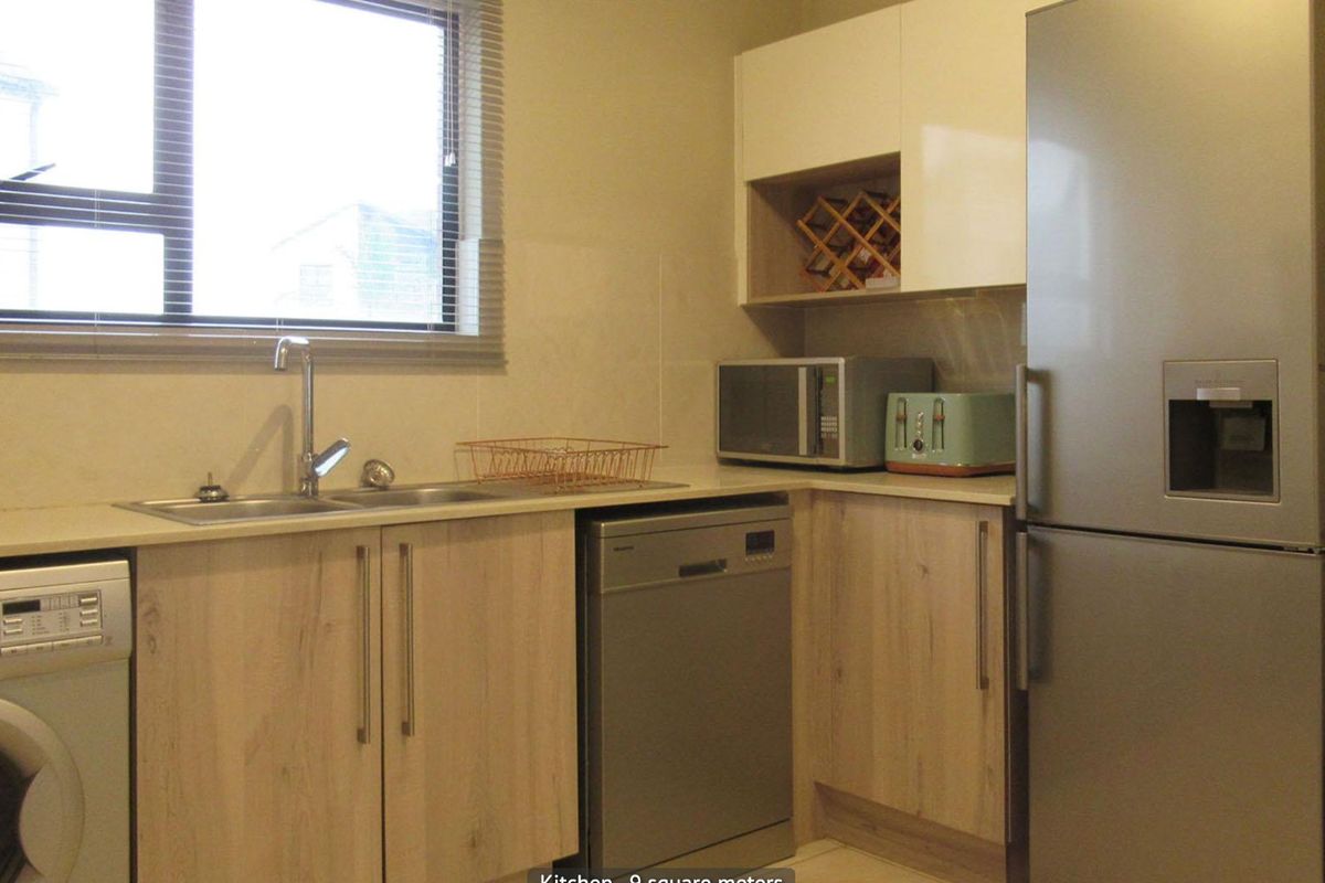 3 Bedroom Apartment / Flat for Sale in Noordhang - Photo 5