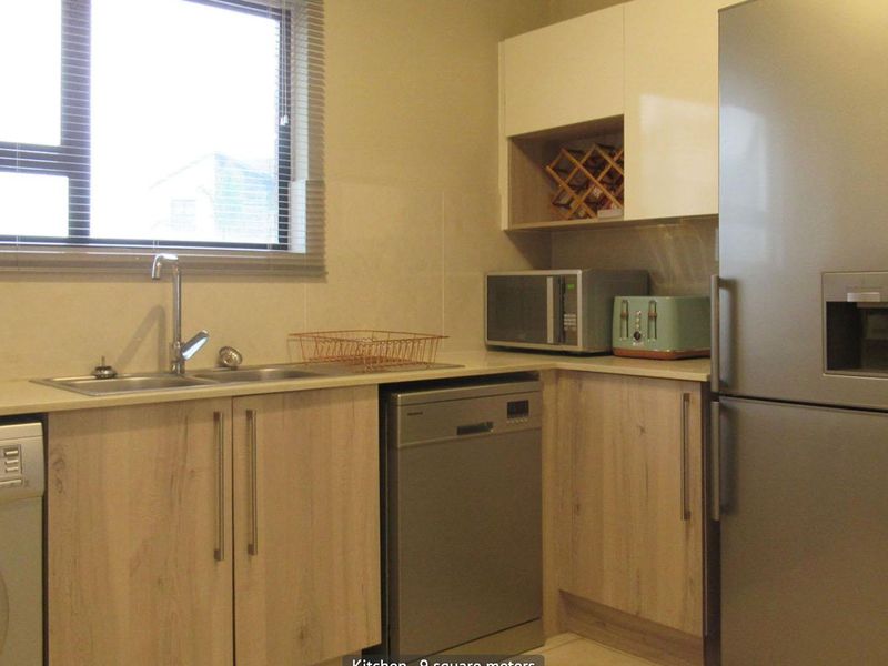3 Bedroom Apartment / Flat for Sale in Noordhang - Photo 5