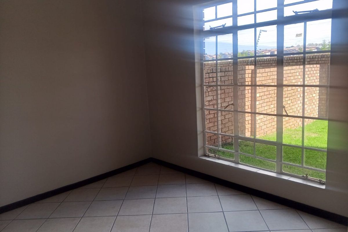 2 Bed Apartment in Noordwyk for Rent - Photo 5