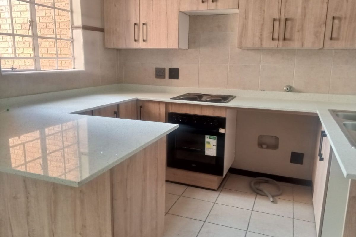 2 Bed Apartment in Noordwyk for Rent - Photo 2