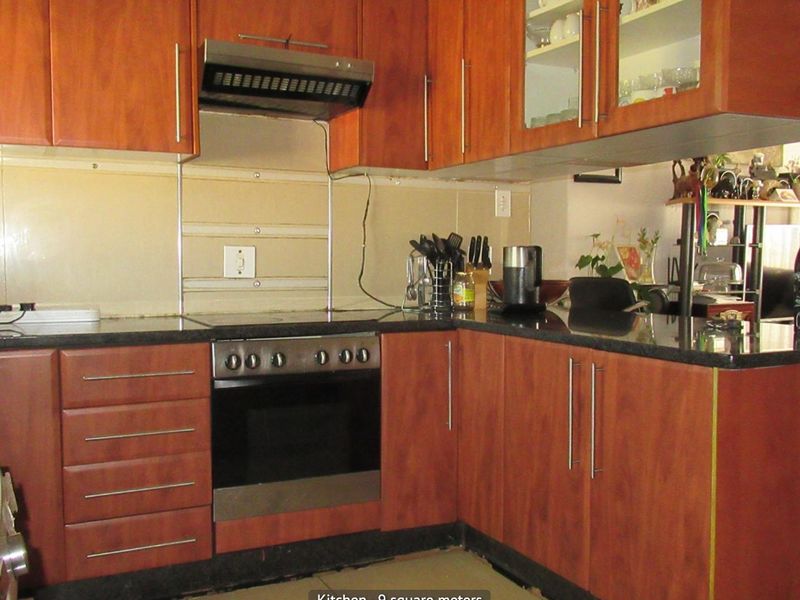 3 Bedroom Apartment / Flat for Sale in Bryanston - Photo 6