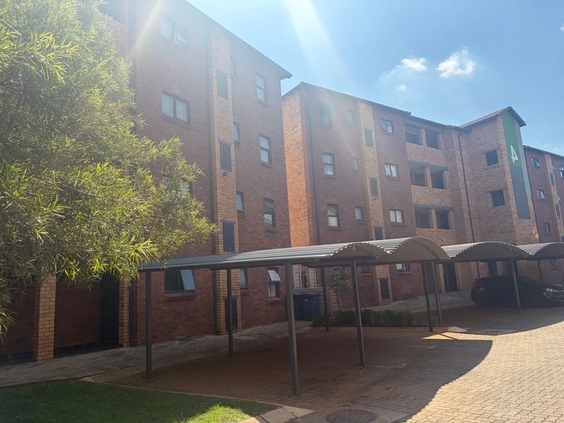 2 bedroom, 1 bathroom Ground floor Apartment in La Montagne  - Photo 2