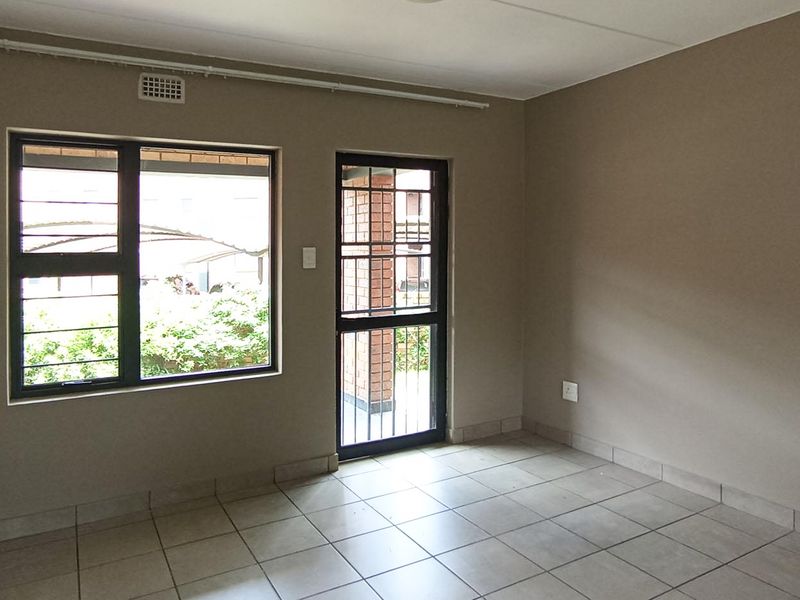 2 bedroom, 1 bathroom Ground floor Apartment in La Montagne  - Photo 9