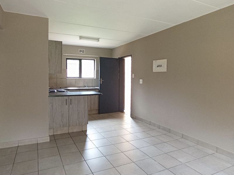 2 bedroom, 1 bathroom Ground floor Apartment in La Montagne  - Photo 7