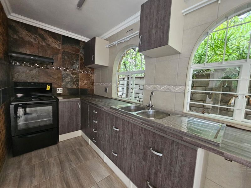 2 Bedroom Garden Cottage To Let - Photo 2