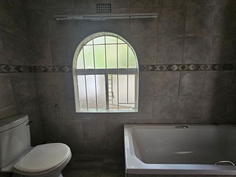 2 Bedroom Garden Cottage To Let - Photo 10