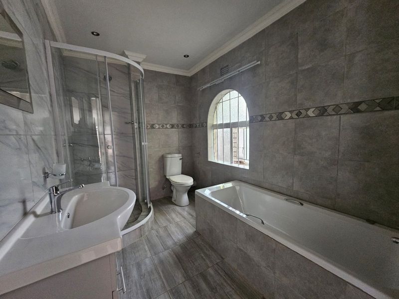 2 Bedroom Garden Cottage To Let - Photo 9