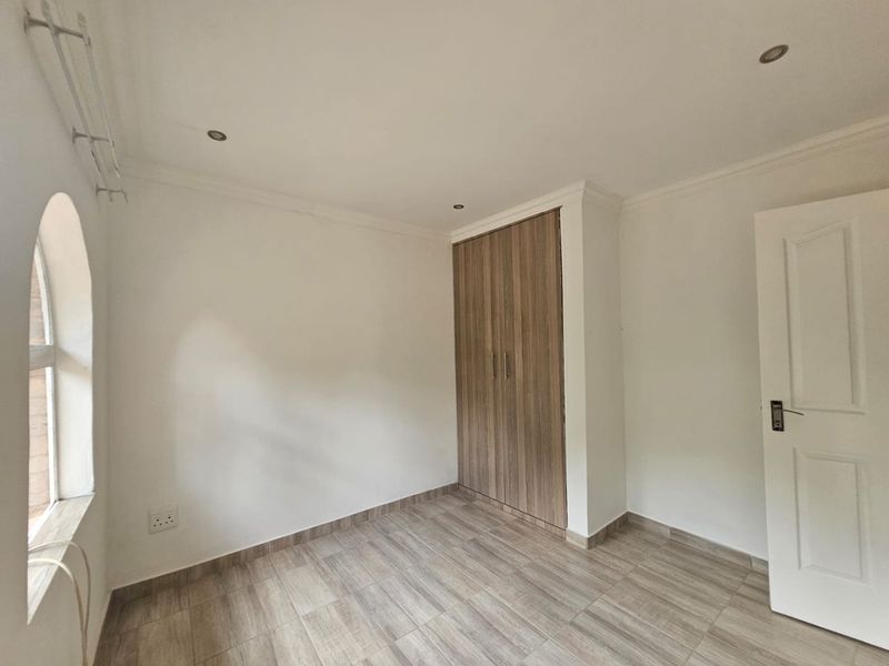 2 Bedroom Garden Cottage To Let - Photo 8