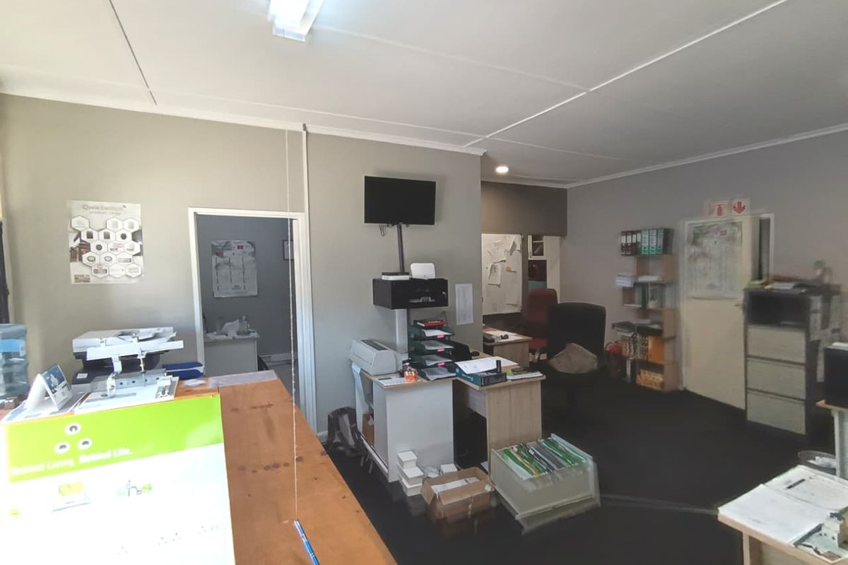 Versatile Multi-Use Warehouse with Office Component and Backup Power - Photo 5