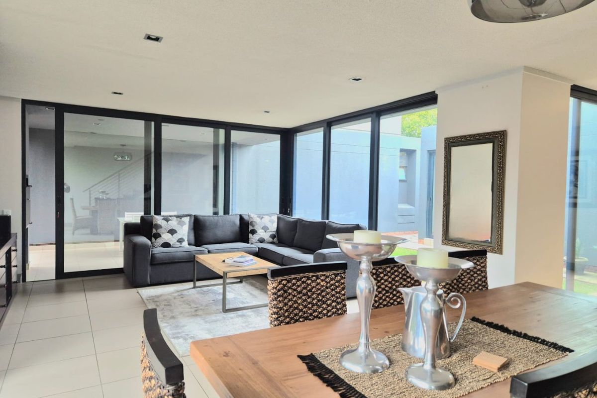 Modern Lock-Up-and-Go Living in Waterkloof Ridge – Where Design Meets Effortless Lifestyle - Photo 5