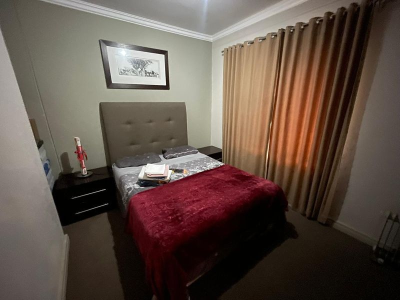 Spacious 2 Bed 2 Bath Furnished Apartment - Photo 2