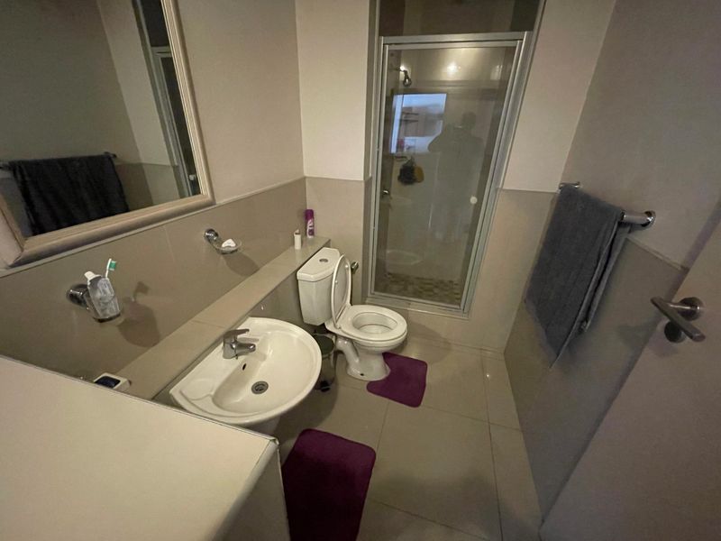 Spacious 2 Bed 2 Bath Furnished Apartment - Photo 10