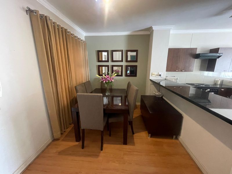 Spacious 2 Bed 2 Bath Furnished Apartment - Photo 7