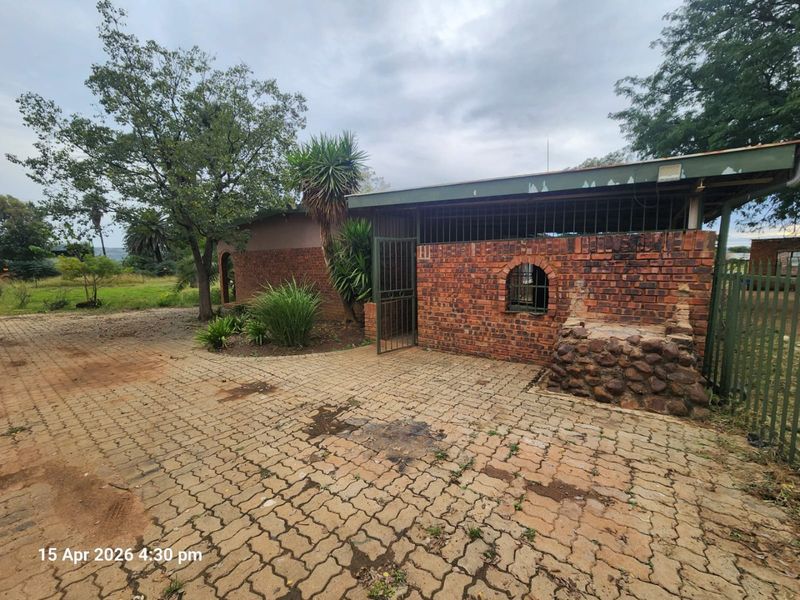 Prime 10 Hectare Investment Property  Endless Potential!  - Photo 9