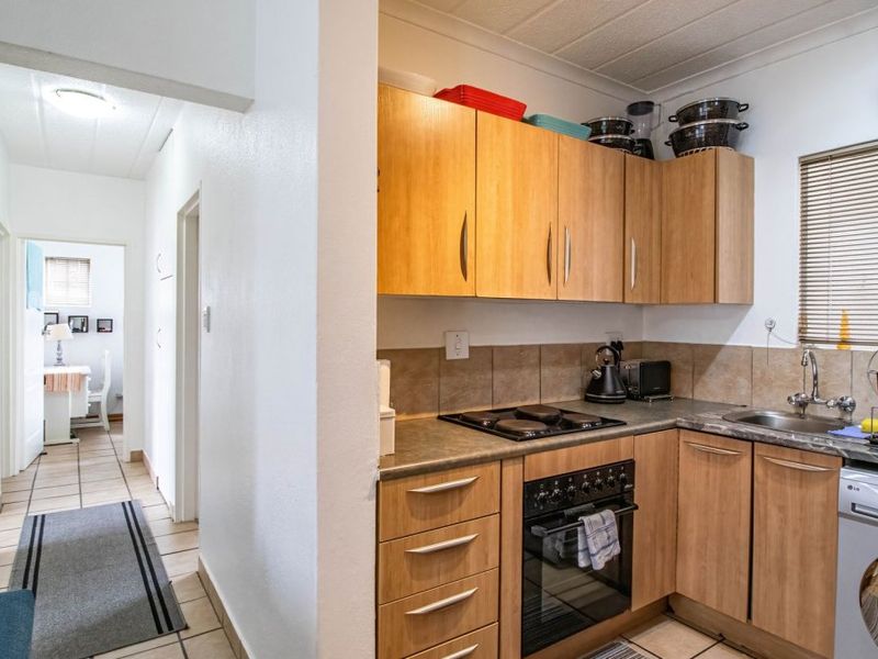 Beautiful 3-Bedroom Unit for Sale in Eden Glen – Great Value & Comfortable Living - Photo 5