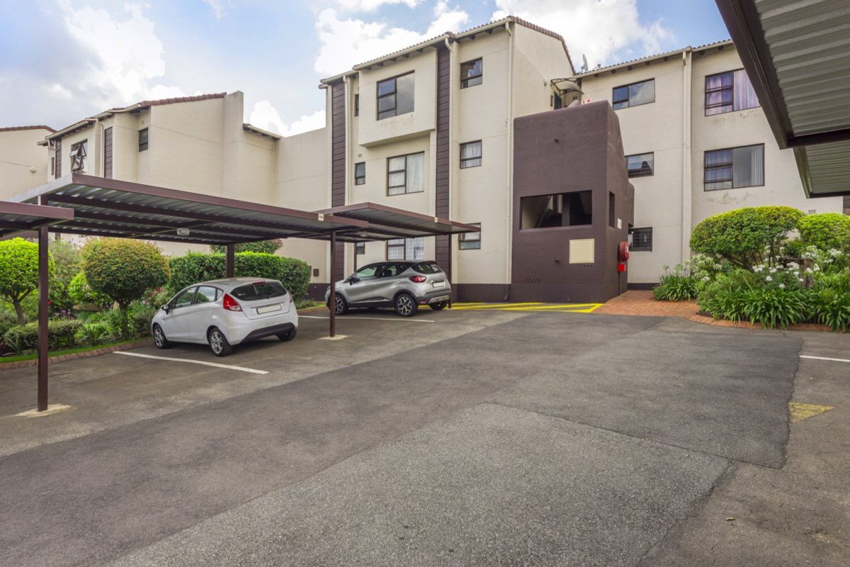 Pristine 2-Bedroom Townhouse for Sale in Eden Glen – Secure, Stylish & Move-In Ready - Photo 2