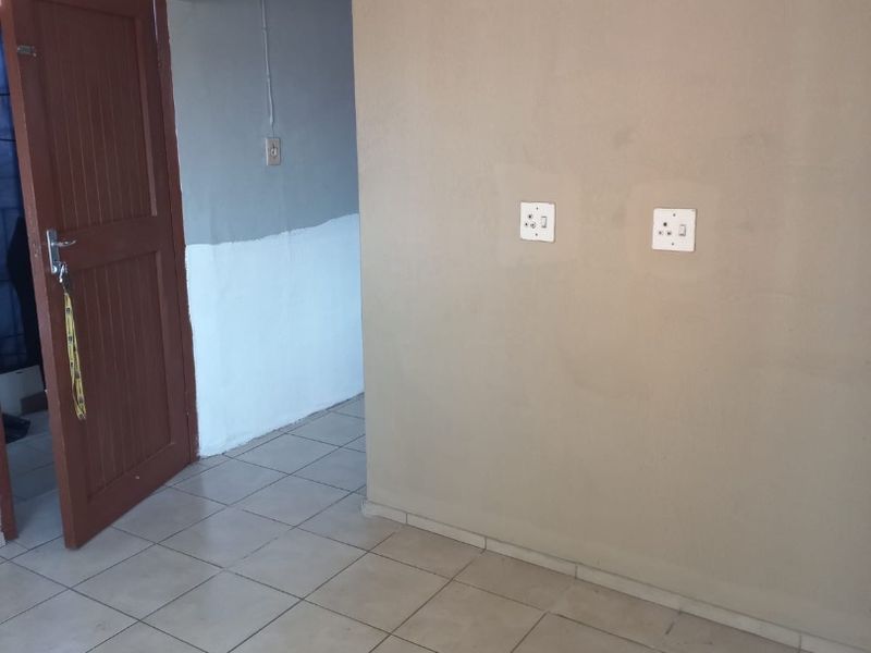 1-Bedroom Flatlet with Prepaid Electricity in Shallcross  - Photo 8