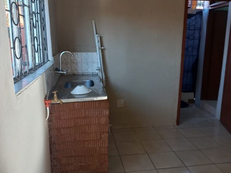 1-Bedroom Flatlet with Prepaid Electricity in Shallcross  - Photo 7