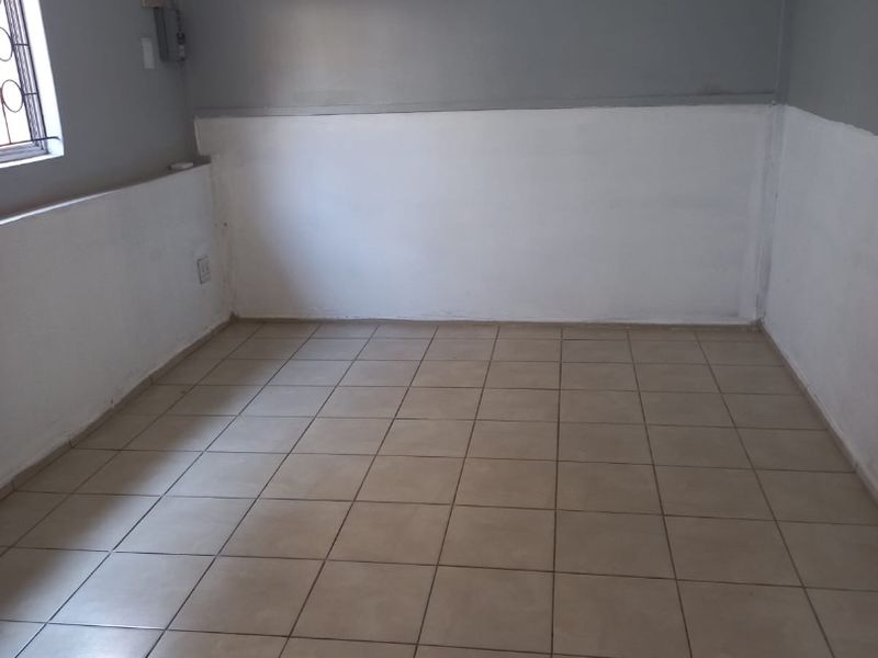 1-Bedroom Flatlet with Prepaid Electricity in Shallcross  - Photo 2